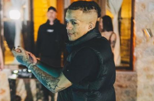 Thug Slime: Ελεύθερος ο τράπερ μετά τη σύλληψη στα Εξάρχεια 