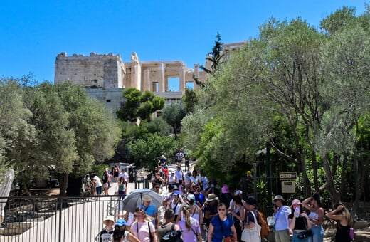 Τουρισμός: Η Ελλάδα πρωταθλήτρια στην προσέλκυση νέων ταξιδιωτών
