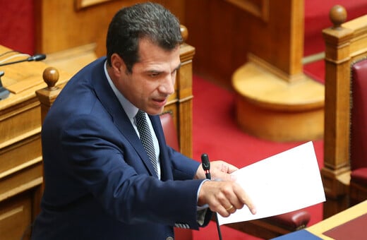 Πλεύρης για μεταναστευτικό: «Προσπαθούμε να αποτρέψουμε τις ροές, ώστε να επιλέγονται άλλες διαδρομές, εφαρμόζοντας αποτρεπτικά μέτρα»