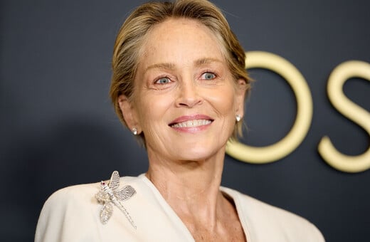 Σάρον Στόουν: «Η ξεκαρδιστική, περίπλοκη μητέρα μου πέθανε»