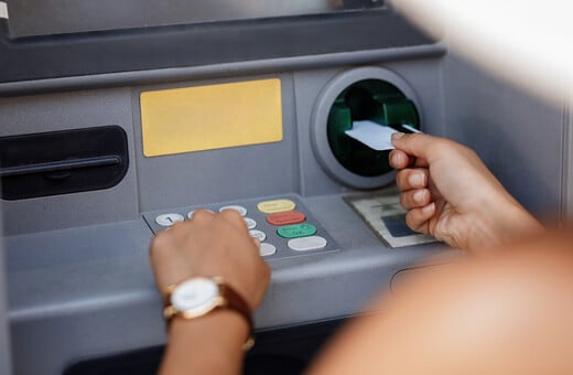 Δωρεάν συναλλαγές σε πάνω από 2.400 ΑΤΜ σε όλη την Ελλάδα για τους πελάτες Attica Bank & πρώην Παγκρήτιας Τράπεζας 