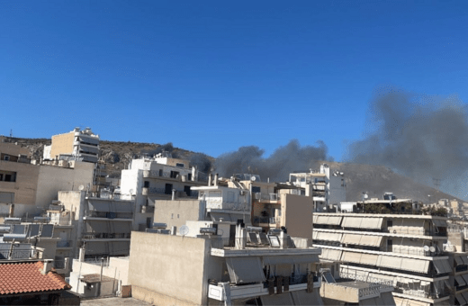 Φωτιά τώρα στο Κερατσίνι