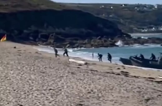 Ναυτική καταδίωξη στην Κορνουάλη οδήγησε σε κατάσχεση κοκαΐνης αξίας 18 εκατ. λιρών και σύλληψη διεθνούς δικτύου