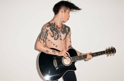 ―Κύριε Χατζιδάκι, πιστεύετε ότι σας αγαπάνε οι νέοι;