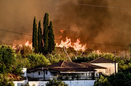 Φωτιά στην Αρχαία Ολυμπία: Μάχη με τις φλόγες σε πέντε μέτωπα