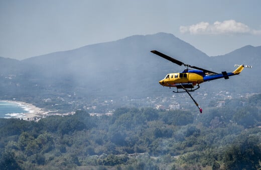Φωτιά στην Πρέβεζα: Εκκενώνονται σπίτια – Κάηκαν τουλάχιστον δύο, μάχη με τις φλόγες στη Βρυσούλα