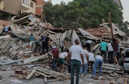 Σεισμός 6,1 Ρίχτερ στην Τουρκία: Πάνω από 230 μετασεισμοί, δύο αγνοούμενοι και εικόνες καταστροφής