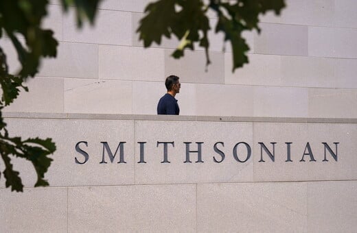 Η κυβέρνηση Τραμπ ζητά από το Smithsonian «ευθυγράμμιση» των μουσείων με το όραμα του προέδρου