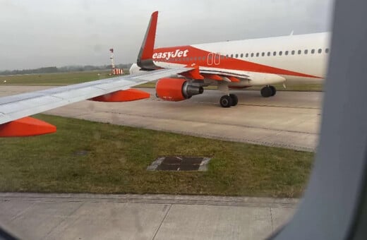 Φτερά αεροσκαφών της EasyJet συγκρούστηκαν στο αεροδρόμιο του Μάντσεστερ