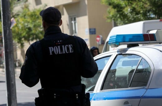 Γυναικοκτονία στον Βόλο: Σκότωσε τη σύζυγό του και τράπηκε σε φυγή