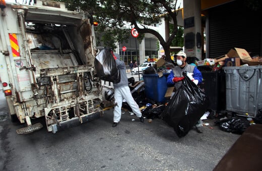Ασπρόπυργος: Νεαροί ξυλοκόπησαν οδηγό απορριμματοφόρου