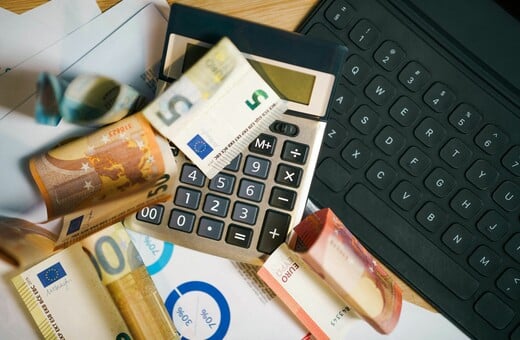 ΔΕΘ: Αυξήσεις σε μισθούς και συντάξεις από τον Ιανουάριο 2026 στο «πακέτο» της κυβέρνησης