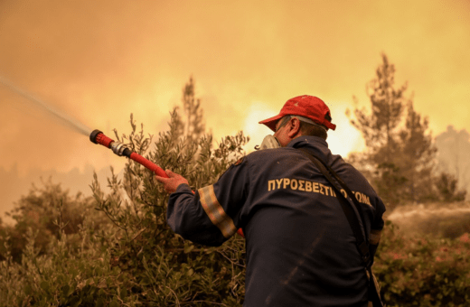 Φωτιά τώρα: Ενεργά μέτωπα σε Τροιζηνία και Πρέβεζα - 112 στη Μεσσηνία 
