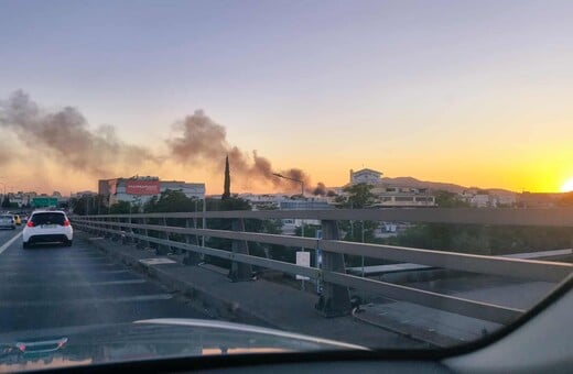 Φωτιά σε επιχείρηση στο Περιστέρι: Στο νοσοκομείο ένα άτομο 