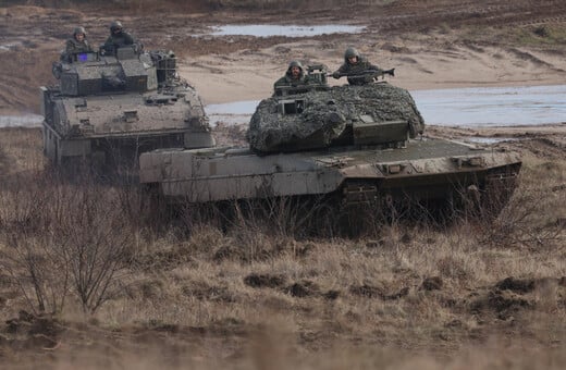Η Τσεχία αγοράζει 44 υπερσύγχρονα άρματα Leopard από τη Γερμανία