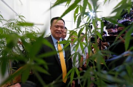 Ταϊλάνδη: Ο «βασιλιάς της κάνναβης» γίνεται ο τρίτος πρωθυπουργός μέσα σε έναν χρόνο