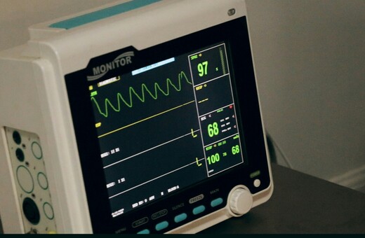 Θεσσαλονίκη: Τον τσίμπησε έντομο και έχασε τις αισθήσεις του - Πώς σώθηκε