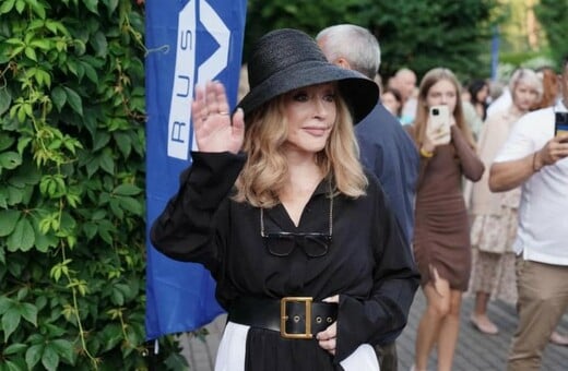 Η μεγαλύτερη pop star της Ρωσίας ζητά από τον Πούτιν να τερματίσει τον πόλεμο στην Ουκρανία