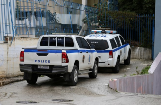 Βοιωτία: Από το 2023 είχε θάψει τη μητέρα της στην αυλή της η 62χρονη - Πώς αποκαλύφθηκε