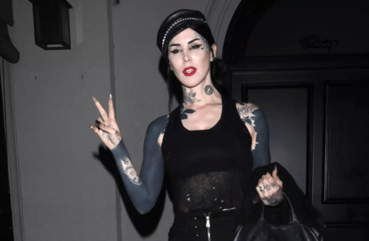 Η Kat Von D δείχνει τη ριζική μεταμόρφωσή της με black-out tattoo που καλύπτει το 80% του σώματός της