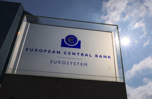 H ΕΚΤ συμβουλεύει τον κόσμο: «Κρατήστε μετρητά στο σπίτι»