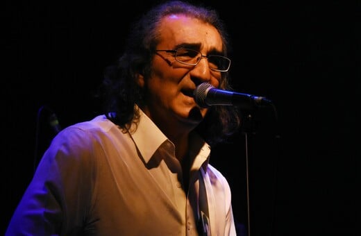 Βασίλης Καζούλης: «Την έκανα κόρη μου την έκανα σε ηλικία παππού!»