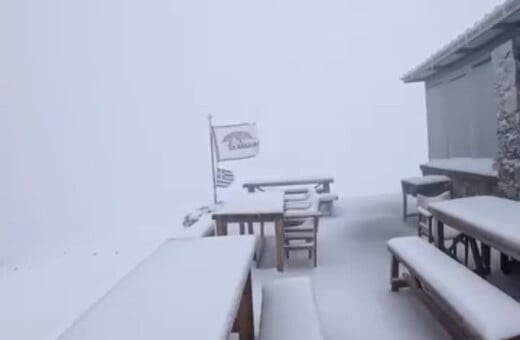 Έπεσαν τα πρώτα χιόνια της σεζόν σε Όλυμπο και Καϊμάκτσαλαν