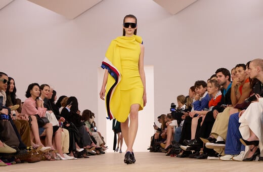 H νέα Loewe δίνει το φιλί της ζωής στη μόδα