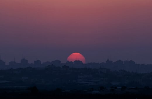 Γάζα: Οι βομβαρδισμοί συνεχίζονται απόψε εν μέσω κρίσιμων ειρηνευτικών συνομιλιών