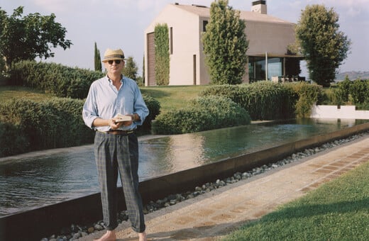 Στο ησυχαστήριο του Piero Lissoni στην Τοσκάνη