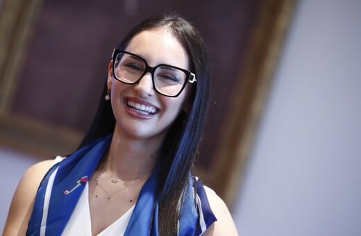 ΚΛΑΥΔΙΑ ΑΣΤΕΡΟΜΑΤΑ ΟΛΥΜΠΙΑΚΗ ΦΛΟΓΑ