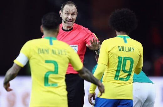 Το ημερολόγιο ενός διαιτητή: «Ήμασταν σχεδόν γυμνοί και ο Κολίνα μας εξέταζε με το παγερό βλέμμα του» 