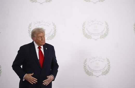 Μετά από τη Γάζα η Ουκρανία: Ο Τραμπ επιχειρεί νέα «συμφωνία ειρήνης» με τον Ζελένσκι