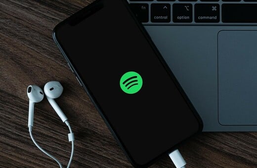 Spotify: Συνεργάζεται με τις μεγάλες δισκογραφικές για την «ηθική» χρήση της AI στη μουσική