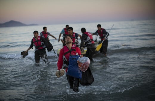 Γιατί αγαπάμε να μισούμε τους ξένους