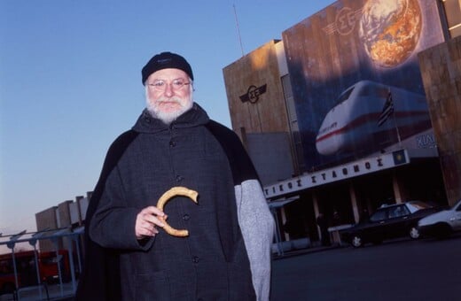 Διονύσης Σαββοπουλος: «Αισθάνομαι ξεχωριστός! Ότι είμαι άλλο πράγμα»