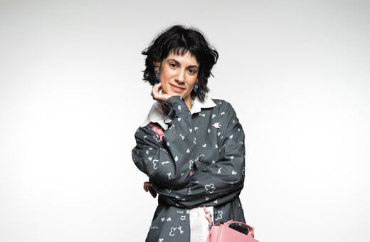 ΕΠΕΞ Μυρτώ, τι φοράς σήμερα και πόσο κοστίζει;