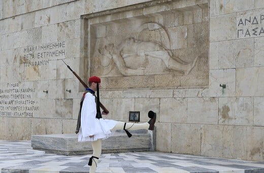 Άγνωστος Στρατιώτης: Στη Δικαιοσύνη ο Δούκας κατά της ανάθεσης σε ιδιώτες