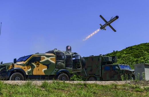 Haaretz: Η Γερμανία αγοράζει πυραύλους Spike από το Ισραήλ σε συμφωνία 2 δισ. ευρώ