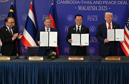 Στη Μαλαισία ο Τραμπ: Ταϊλάνδη και Καμπότζη υπέγραψαν κατάπαυση πυρός