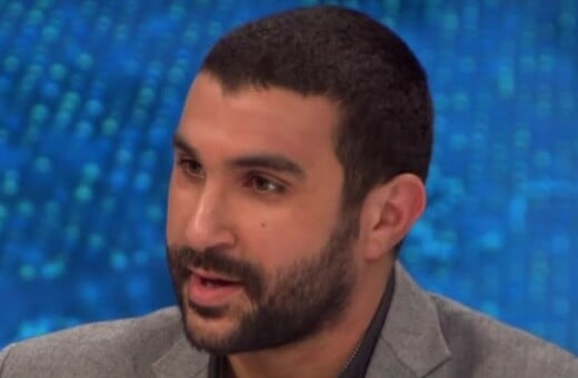 Η ICE συνέλαβε Βρετανό δημοσιογράφο λόγω δηλώσεων κατά του Ισραήλ - Θα απελαθεί