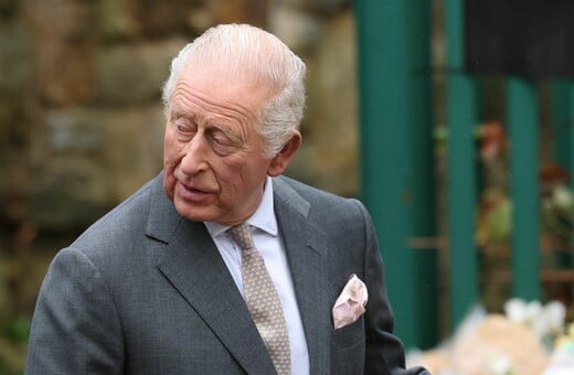 «Πόσο καιρό ξέρεις για τον Άντριου και τον Έπσταϊν;» – Αμήχανη στιγμή για τον βασιλιά Κάρολο