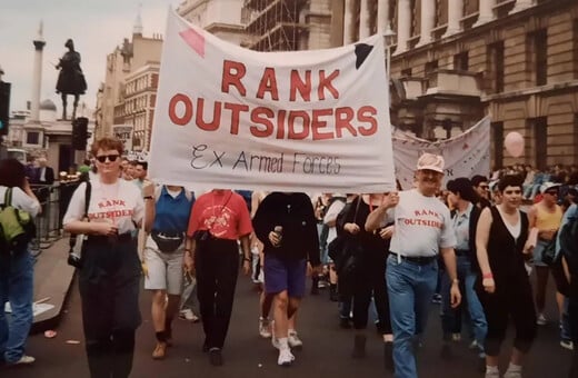 Ο βασιλιάς Κάρολος συμμετείχε για πρώτη φορά σε εκδήλωση για τους ΛΟΑΤΚΙ+ βετεράνους του στρατού