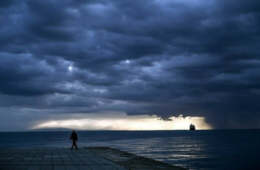 Μαρουσάκης: Aβαθές βαρομετρικό χαμηλό φέρνει νέες καταιγίδες την Παρασκευή 