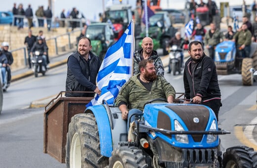 Σε ασφυκτική πίεση η κυβέρνηση ανάμεσα σε Κομισιόν και αγρότες