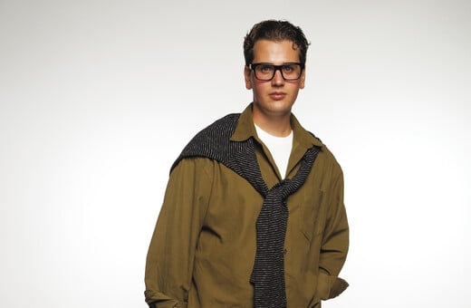 Vas, τι φοράς σήμερα και πόσο κοστίζει;