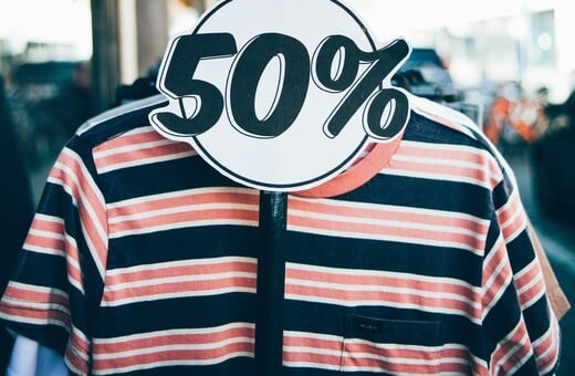 Πότε είναι η Black Friday 2025 και πότε ξεκινά η περίοδος των εκπτώσεων