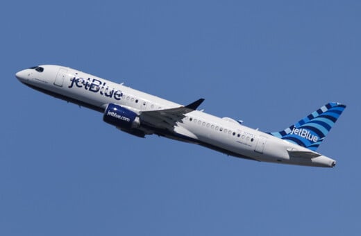 Πτήση της JetBlue έκανε απότομη «βουτιά» χιλιάδων ποδιών – 15 επιβάτες στο νοσοκομείο 