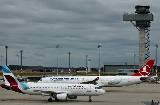 Drone παρέλυσε το αεροδρόμιο του Βερολίνου για δύο ώρες – Προειδοποιήσεις για την ασφάλεια των πτήσεων