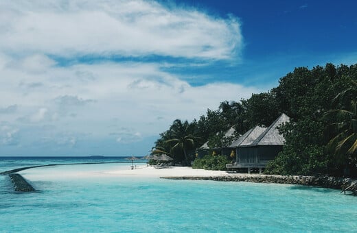 Μαλδίβες: Η πρώτη χώρα που απαγορεύει το κάπνισμα σε όποιον γεννήθηκε μετά το 2007